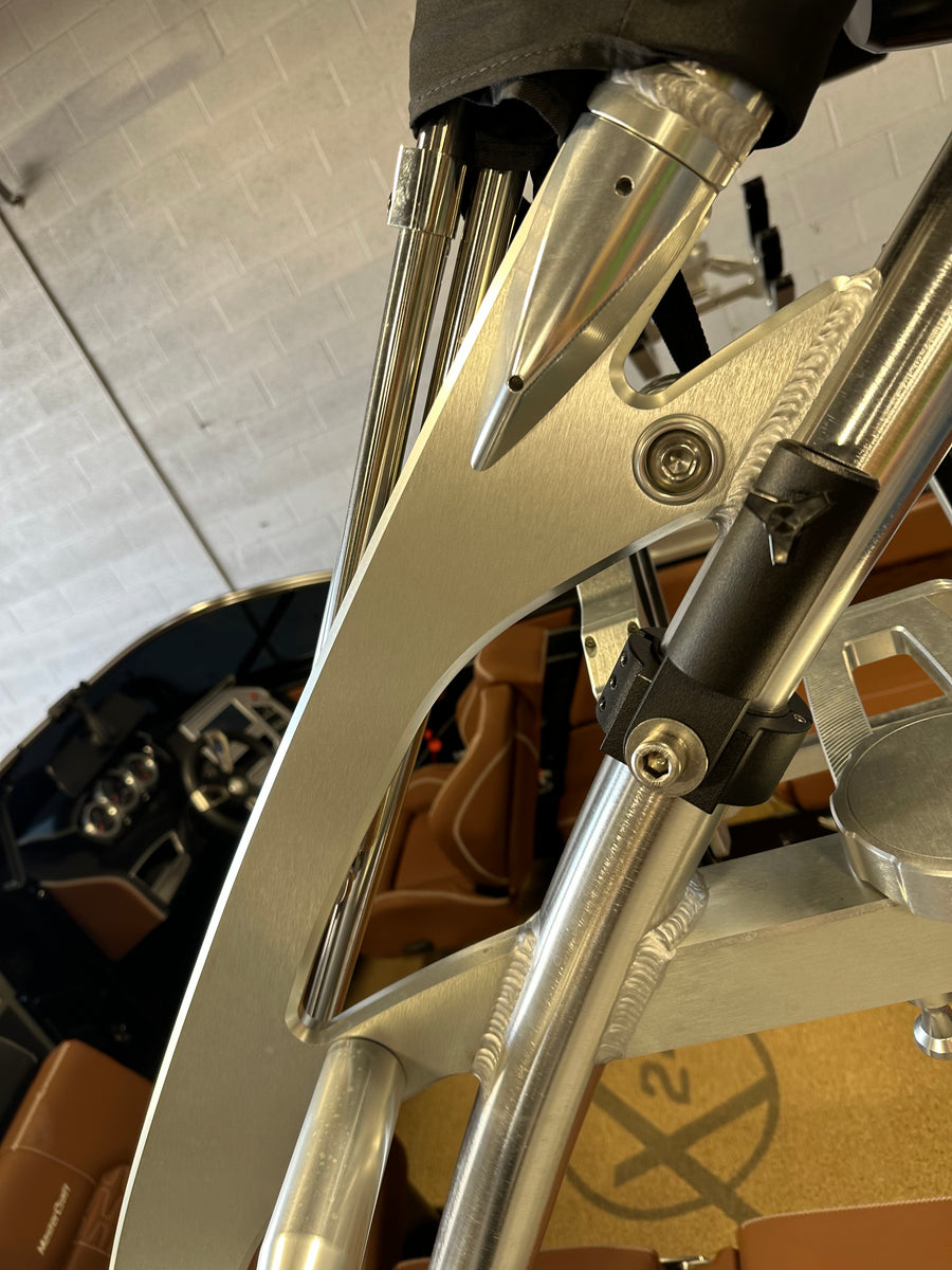 2 3/8 ROUND TOWER FLAG HOLDER MASTERCRAFT Uptice