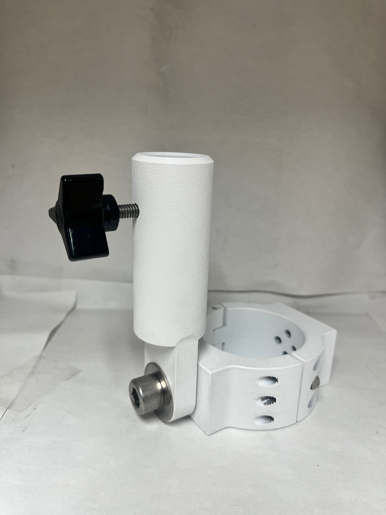 3/8 ROUND TOWER FLAG HOLDER MASTERCRAFT – Uptice